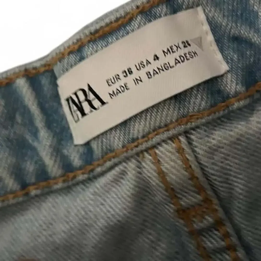 Zara High Rise Light Wash Mom Denim Shorts Size 4